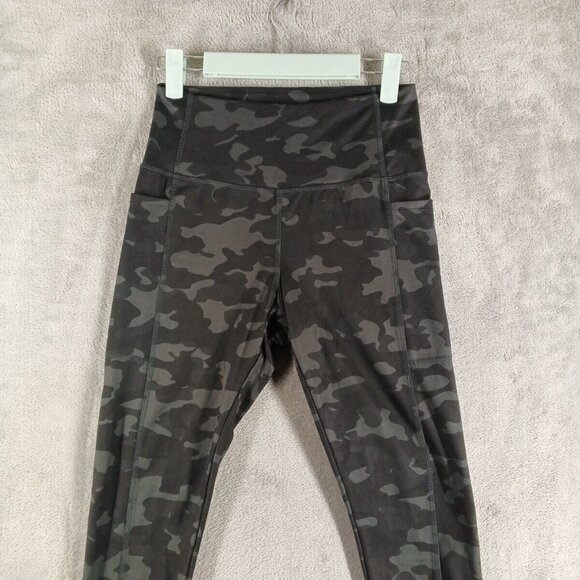 DANKSIN Women Gym Leggings Size SMALL(4-6) Camouflage Pull on Knit - Picture 2 of 10